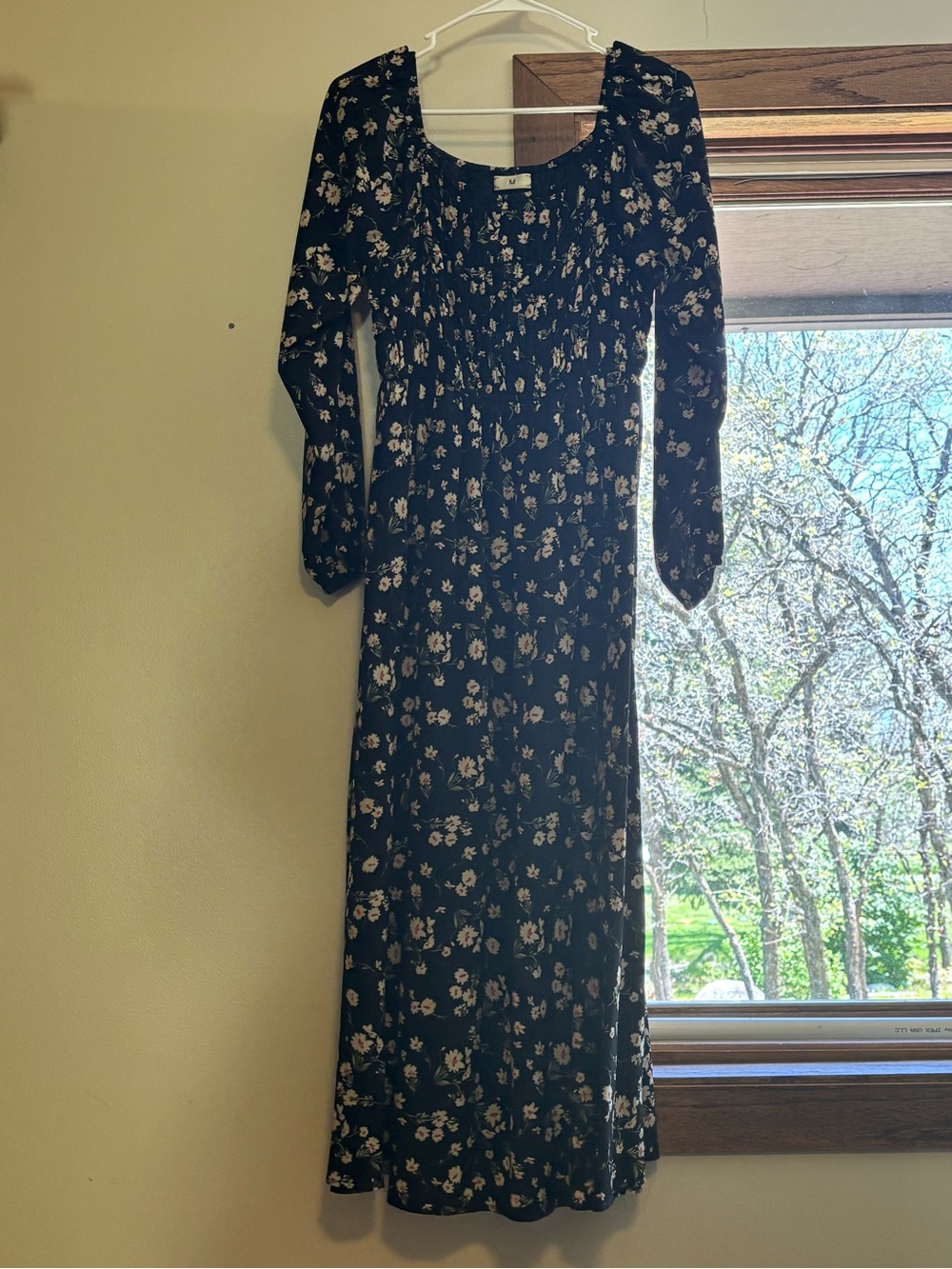 Black Floral Long-Sleeve Midi Dress with floral Print